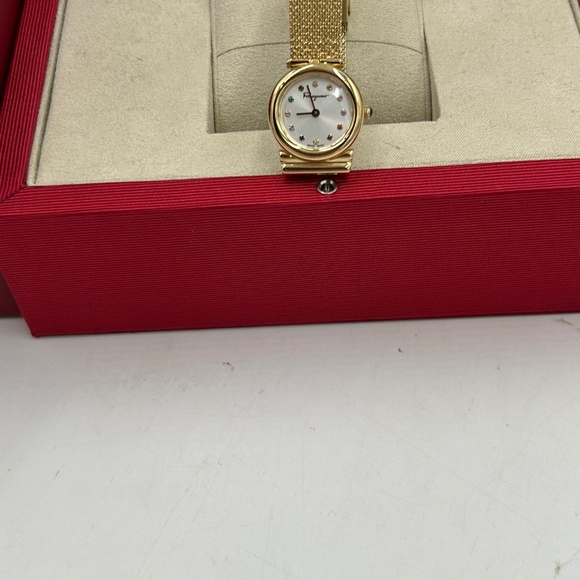 Women’s Salvatore Ferragamo Gancini quartz women’s gold tone stainless watch main image 12